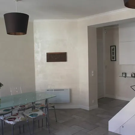 Privee Dans Duplex 120m2 ホームステイ